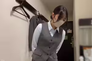 fc2-ppv 4789788 原創個人攝影♥ 與通過配對應用認識的25歲傲嬌辦公室女士的奇聞趣事日記（兩部分）| FC2電子市場