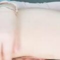 颜值轻熟女网红脸美少妇，侧面露出一线粉鲍不停的揉搓阴蒂刺激淫水很多第02集