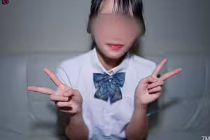 fc2-ppv 4820365 *特殊角度* 對超美便利店容量一見鍾情，打工後去情趣酒店♡ 18歲模特身材，堅挺的最大胸部，容易濕透，第一次原始性愛！| FC2電子市場