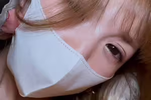 fc2-ppv 4703320 [第一次拍攝/3次]“我是唯一一個有可愛的聲音和奶油的影響者”一個受虐狂的鯨魚女孩，喜歡脖子。一個非常色情的女人，大量噴著地板和床單