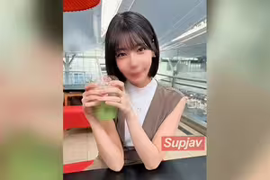 FC2PPV 4846605 結婚前にセフレだった貧乳スレンダーな人妻（２９）を地方から呼び出して3年ぶりのお久し再開おせっせ⇒性欲爆発でイキ潮噴射＆連続中出し『みなみ』 [有]