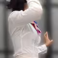 海角社区.周末还在家里穿着工作服的妈妈