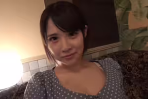 FC2-PPV-4736166 腰を浮かせてヒクヒク「スゴイ気持ち良い」出会い系でみつけたかわいこちゃん！最後は中出しまでおねだり♡