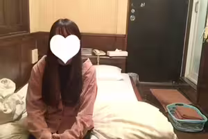 FC2-PPV-4783175 【先着30名500円オフ】あすか18歳・顔射インタビュー⑦。アイドル級ルックス登場。癒し系フェイスが異常なほどの精液に覆われる一部始終（049）