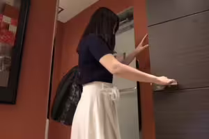 FC2-PPV-4780553 五反田高級メンズエステ店勤務　クラス最上位のプラチナ嬢Fカップ　我慢できず大量誤射