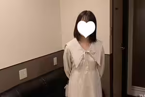 fc2-ppv 4840818 【完全新作！・先到100名1000日幣折扣】嘛18歲·臉射＆N出·生。黑髮土氣童顏制服妹妹，初體驗全包！臉射後第二回合任君摸索子宮深處射精確定懷孕！（069） | FC2電子市場