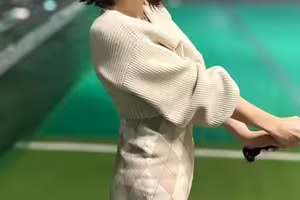 FC2-PPV-4813255 【淫妻】中出し＆潮吹き「場外」ホームラン★性欲が強すぎてやられたくて仕方ないアラサー奥様（２８）にWフェラさせて中出しきめました