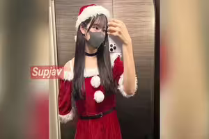 FC2PPV 4848775 【史上最驚艷的美女登場！】F罩杯的Yua醬身穿聖誕老人服裝，享受了一次超棒的顏射！年度最佳聖誕禮物！