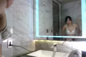 fc2-ppv 4788732 戀物攝影界的大師，身著性感服裝，通過五人制足球訓練鍛煉出皮膚白皙、高挑修長的美麗身材，將積累的精液從他體內擠出。| FC2電子市場