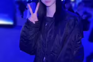 fc2-ppv 4597323 年終價1980pt！[露臉] 經驗很少♡ 22歲剛畢業的美甲師，入不敷出。她淑女般的個性讓她在呻吟聲中達到高潮！她無法抗拒陰道的抽搐和收緊，射了兩次，沉浸在快感之中。。