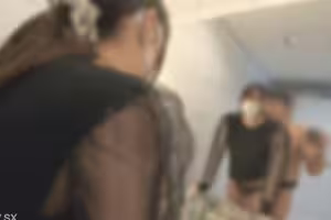 fc2-ppv 4867919 ♡4/5日止半價【無・完全素人・生內射】酷美女！身高挺拔纖瘦的可愛OL小姐最喜歡被逼供G點，從後面被老頭的大雞巴一顛一顛地操到內射的時候 | FC2電子市場