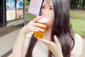 FC2-PPV 3060929 Sarina Chan Second A Date In A Midsummer Park For A Reunion After A Long Absence A Huge Amount Of Vaginal Cum Shot